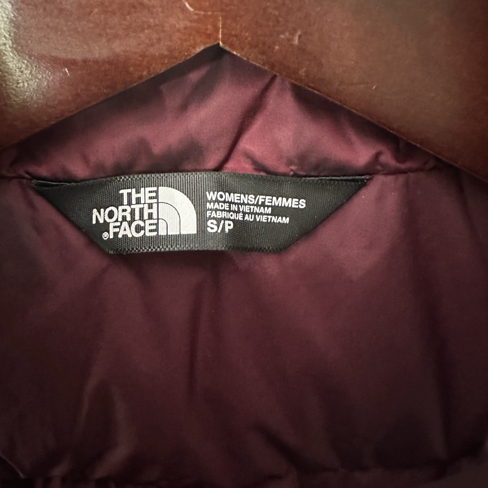 The North Face Puffer Vest Womens Small Red Goose Down 550 Quilted Aconcagua‎ - Picture 2 of 9